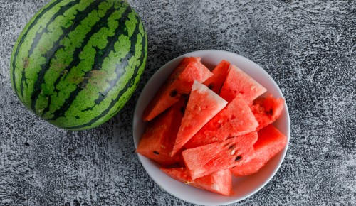 Невзрачный, но вкусный: как правильно выбрать спелый и сочный арбуз