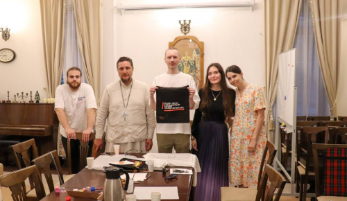 В храме Всех преподобных отцев Киево-Печерских прошла творческая встреча по росписи одежды