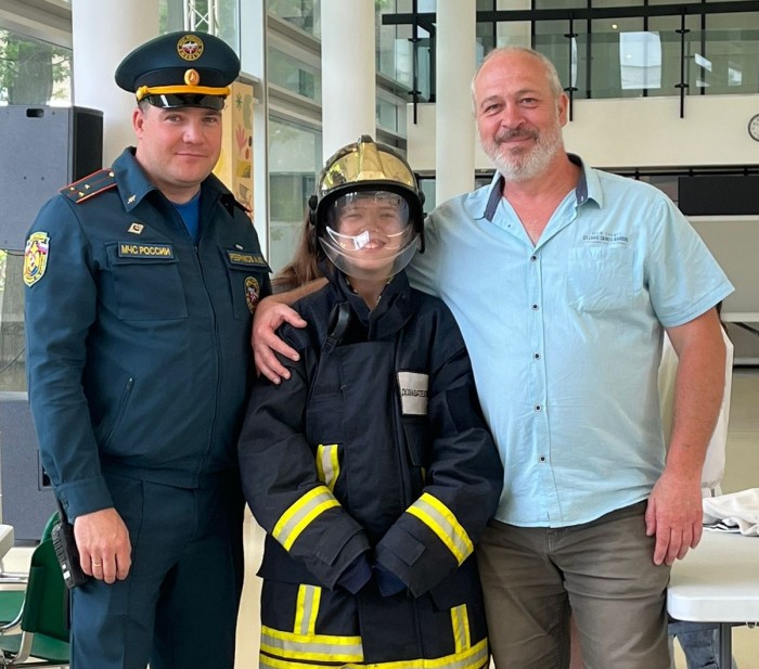 Сотрудник МЧС провел занятие в Летнем лагере в Дворце пионеров