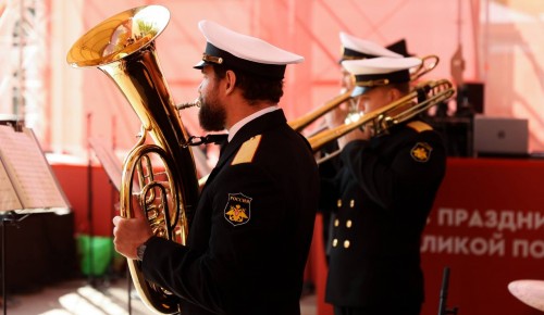 Военный оркестр выступит в Воронцовском парке