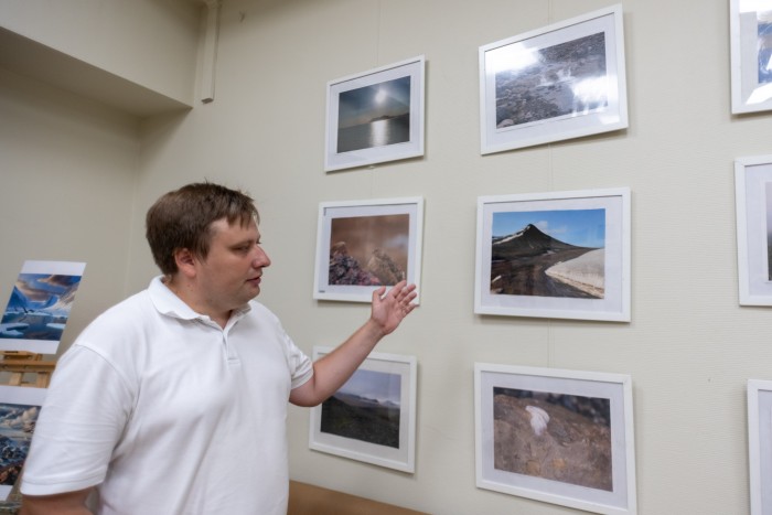 Арктические пейзажи: в ЮЗАО открылась фотовыставка о Баренцбурге