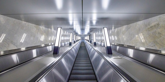 Эскалаторы на станциях метро «Беляево» и «Ленинский проспект» закроют на ремонт
