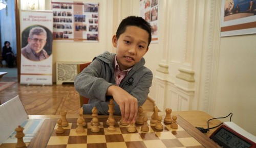 10-летний чемпион: московский школьник побил мировой шахматный рекорд
