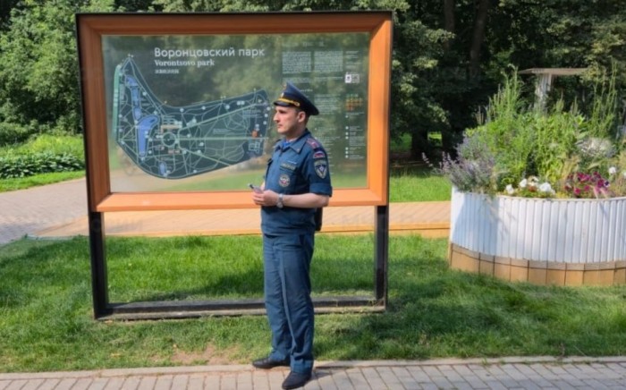 Сотрудники МЧС провели профилактический рейд в Воронцовском парке