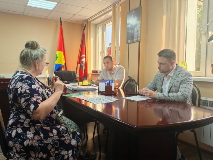 И. о. главы управы Зюзина обсудил проблемы дома на Балаклавском проспекте