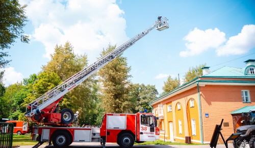 В Воронцовском парке состоялось важное мероприятие по подготовке к обеспечению пожарной безопасности
