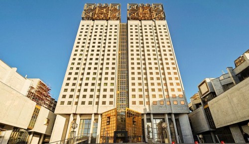 В Гагаринском районе идет капремонт здания Президиума Российской академии наук