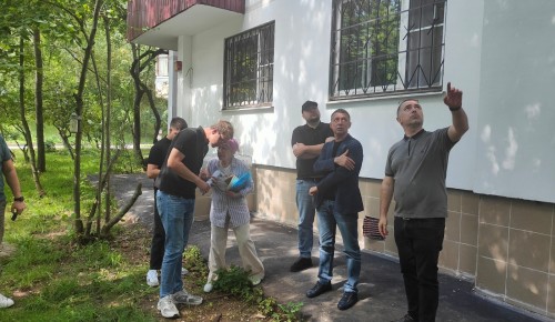 В Теплом Стане прошла встреча главы управы с жителями дома на Ленинском проспекте