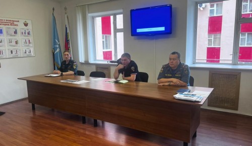 В Управлении по ЮЗАО ГУ МЧС России по городу Москве прошло занятие по безопасности дорожного движения для водительского состава