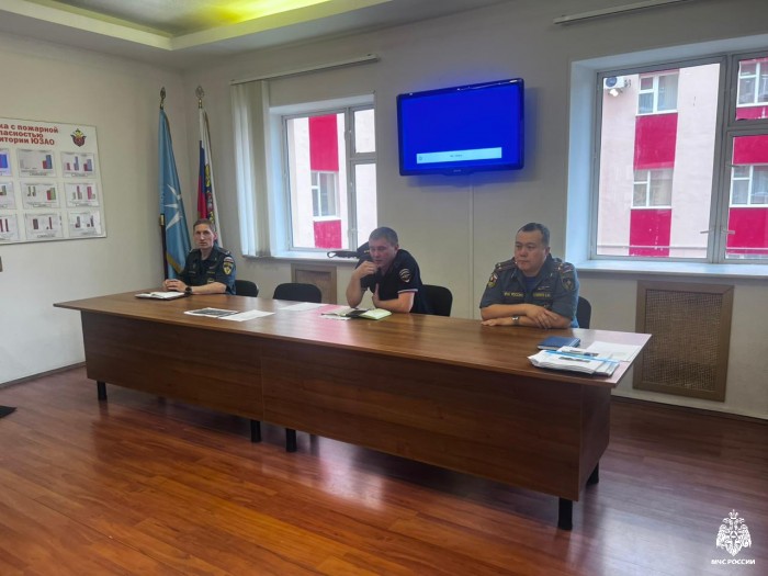 В Управлении по ЮЗАО ГУ МЧС России по городу Москве прошло занятие по безопасности дорожного движения для водительского состава