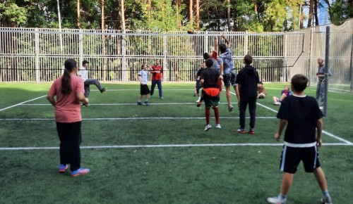 Районные соревнования по волейболу организовал центр «Атлант» в Котловке