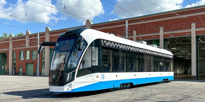 Собянин: В столицу прибыл первый трамвай «Львенок-Москва» из новой поставки