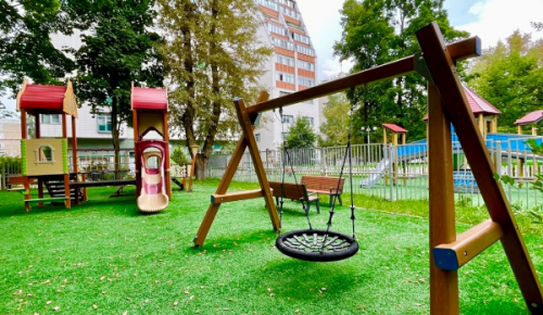 Завершено благоустройство еще одного двора в Академическом районе