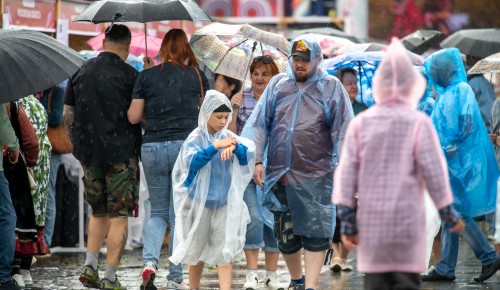 В ожидании «бабьего лета»: резкое похолодание и дожди ждут москвичей с 18 по 24 августа