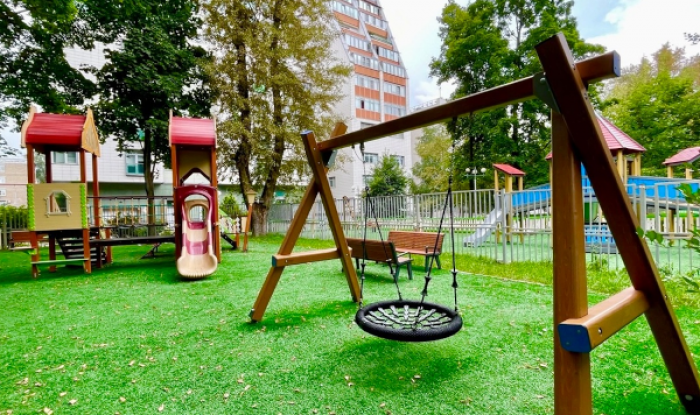 Завершено благоустройство еще одного двора в Академическом районе