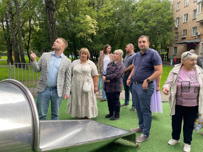 В доме на Чонгарском бульваре проверят лифтовое оборудование и устранят протечку крыши