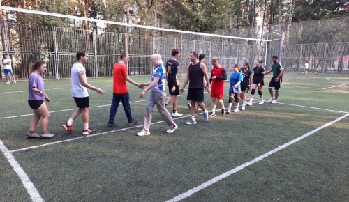 В районе Котловка определили сильнейших волейболистов