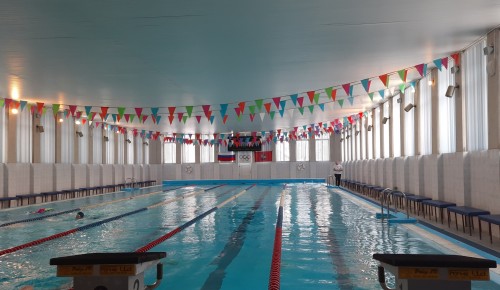 Школа №45 приглашает на бесплатные занятия в бассейне