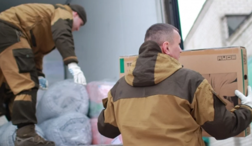 Владельцы столичных магазинов передают бойцам СВО продукты, одежду и технику