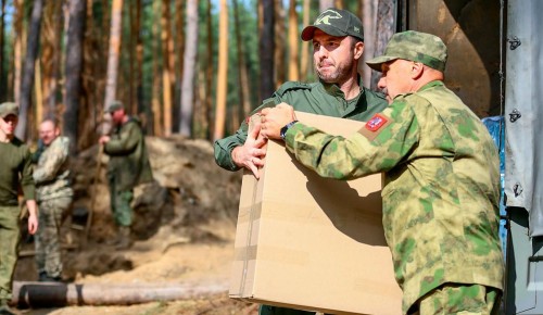 Еще две тонны гуманитарного груза направили жители Юго-Западного округа в Запорожскую область и ДНР