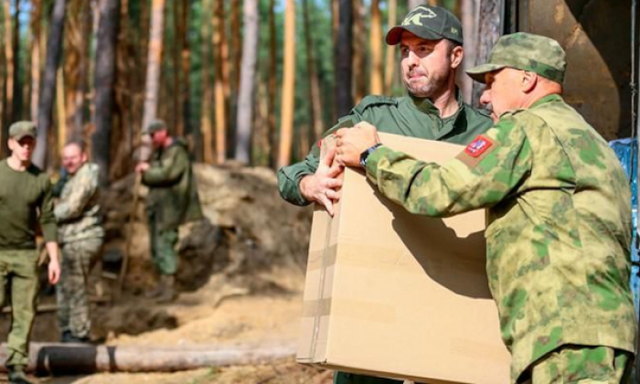 Еще две тонны гуманитарного груза направили жители Юго-Западного округа в Запорожскую область и ДНР