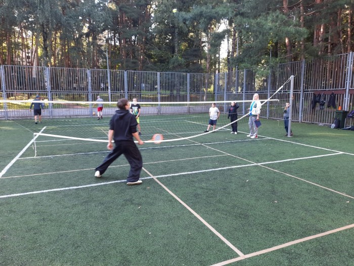 В парке «Сосенки» определили сильнейших юных бадминтонистов района Котловка