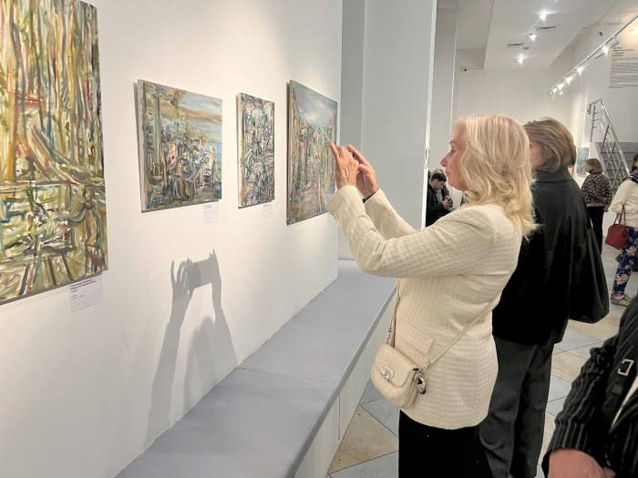 Семейные проекты: в галерее «Беляево» открылась художественная выставка «Дом Мессереров»