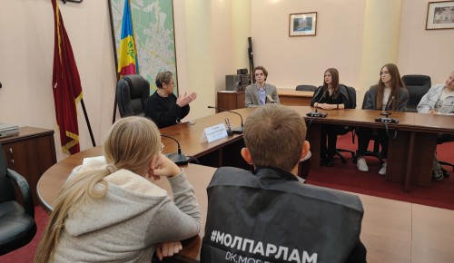 Молодые парламентарии Ясенева отчитались о проделанной работе в летний период