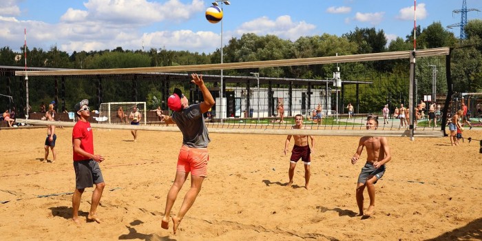 Площадки проекта «Мой спортивный район» приглашают поиграть в волейбол