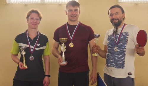 Центр «Атлант» организовал в Котловке турнир по настольному теннису среди взрослых