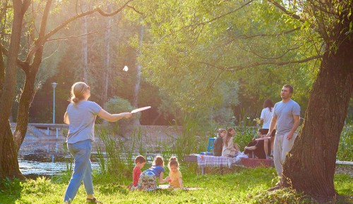 Центр «Атлант» района Коньково приглашает на семейный праздник «Теплый сентябрь»