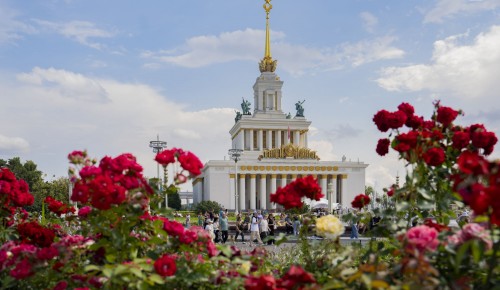 Собянин и Любимова открыли уникальную выставку Русского музея на ВДНХ