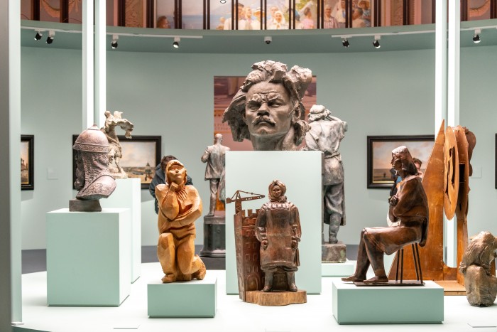 Шедевры о столице: уникальные работы приехали в Москву из Санкт-Петербурга