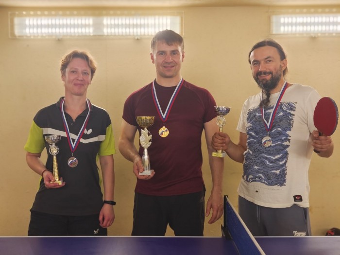 Центр «Атлант» организовал в Котловке турнир по настольному теннису среди взрослых