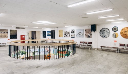 Авторская экскурсия по выставке «Поцелуй лета» пройдет в культурном центре «Вдохновение»