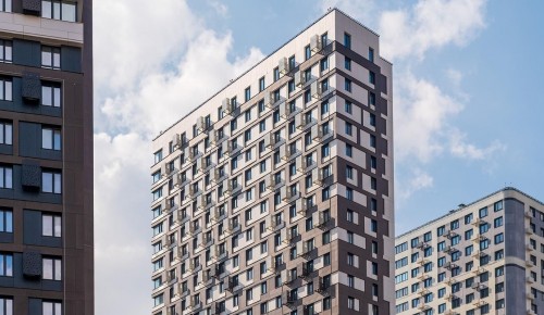 В ЖК на ул. Ремизова по программе реновации заселено уже 85 квартир