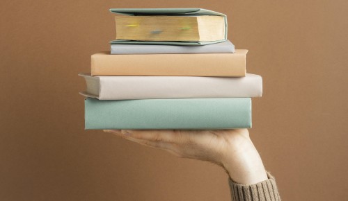 В школе №1245 стартовала акция «Дарите книги с любовью»