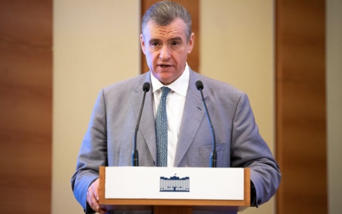 Леонид Слуцкий посетил один из участков на выборах глав регионов в Москве