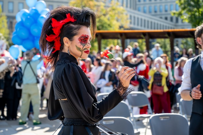 День города на стиле: парк «Академический» превратился в подиум под открытым небом