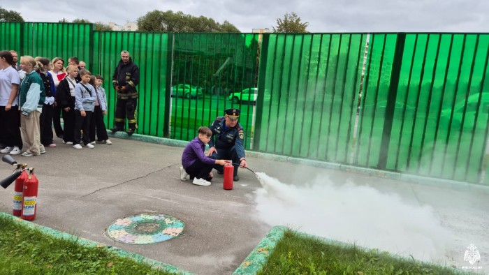 Занятие по пожарной безопасности прошли в школе №1981