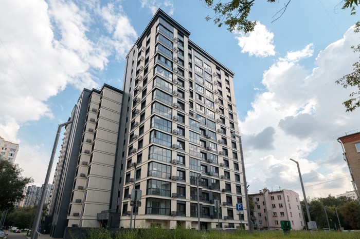 Более 85 семей переехали в новый дом по реновации в Котловке