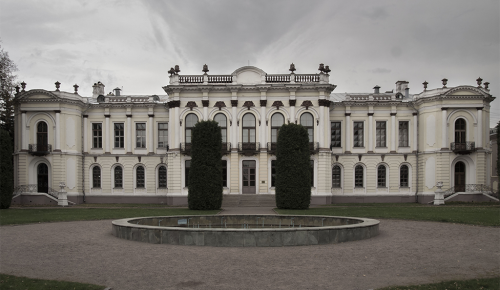 В «Меридиане» открылась выставка «Московские фотоэтюды»
