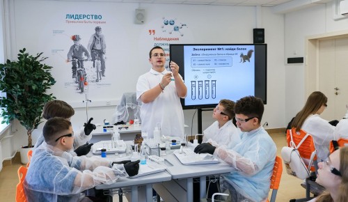 Интерактивная образовательная площадка «Дом полимеров» начала работать в Московском дворце пионеров