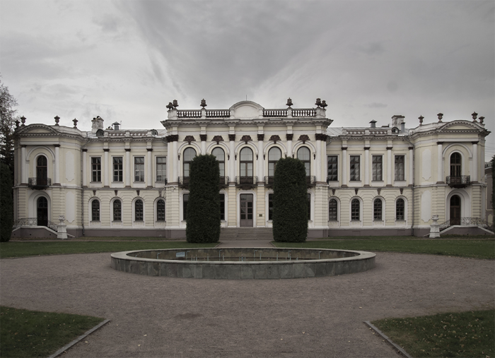 В «Меридиане» открылась выставка «Московские фотоэтюды»