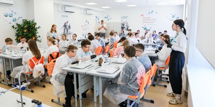 В Московском дворце пионеров открылась интерактивная площадка для юных химиков