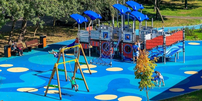 Собянин: Основные работы по благоустройству дворов в этом году завершены