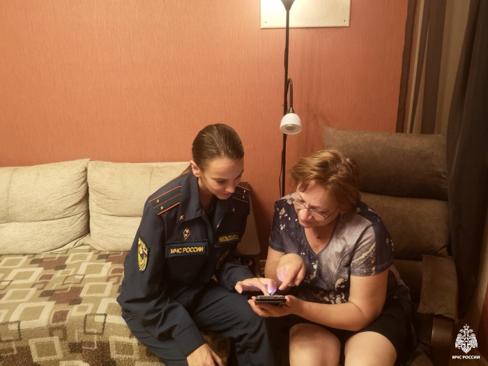 Мероприятие «Технологии для мудрых» в рамках акции «35 добрых дел» в честь 35-летия МЧС прошло в ЮЗАО