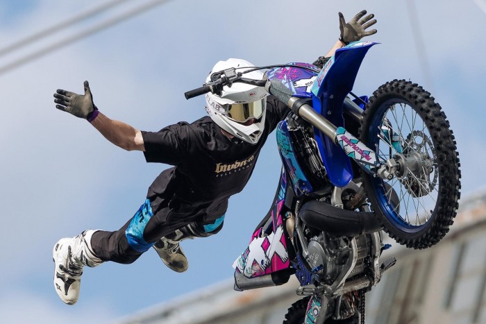 От BMX до гидрофлая: что ждет гостей фестиваля «Уличный драйв» в «Лужниках»