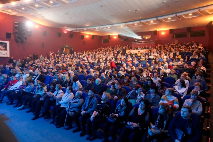 Дорога молодому кино: в «Эльдаре» проходит кинофестиваль «Будем жить»