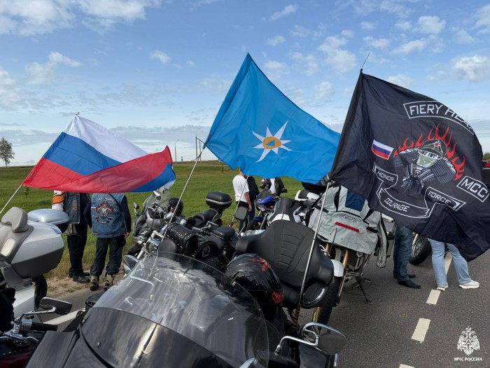 Мотоклуб «Пламенные сердца» организовал уникальный мотопробег в честь 35-летия МЧС